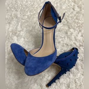 Cute electric blue heels with a punk style